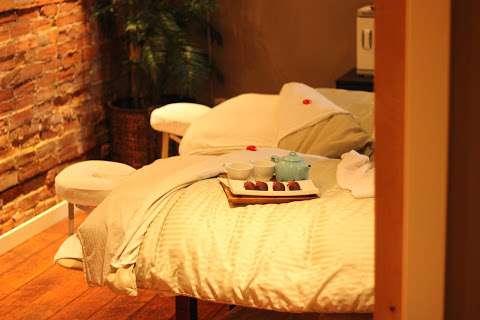 Aina Organic Spa